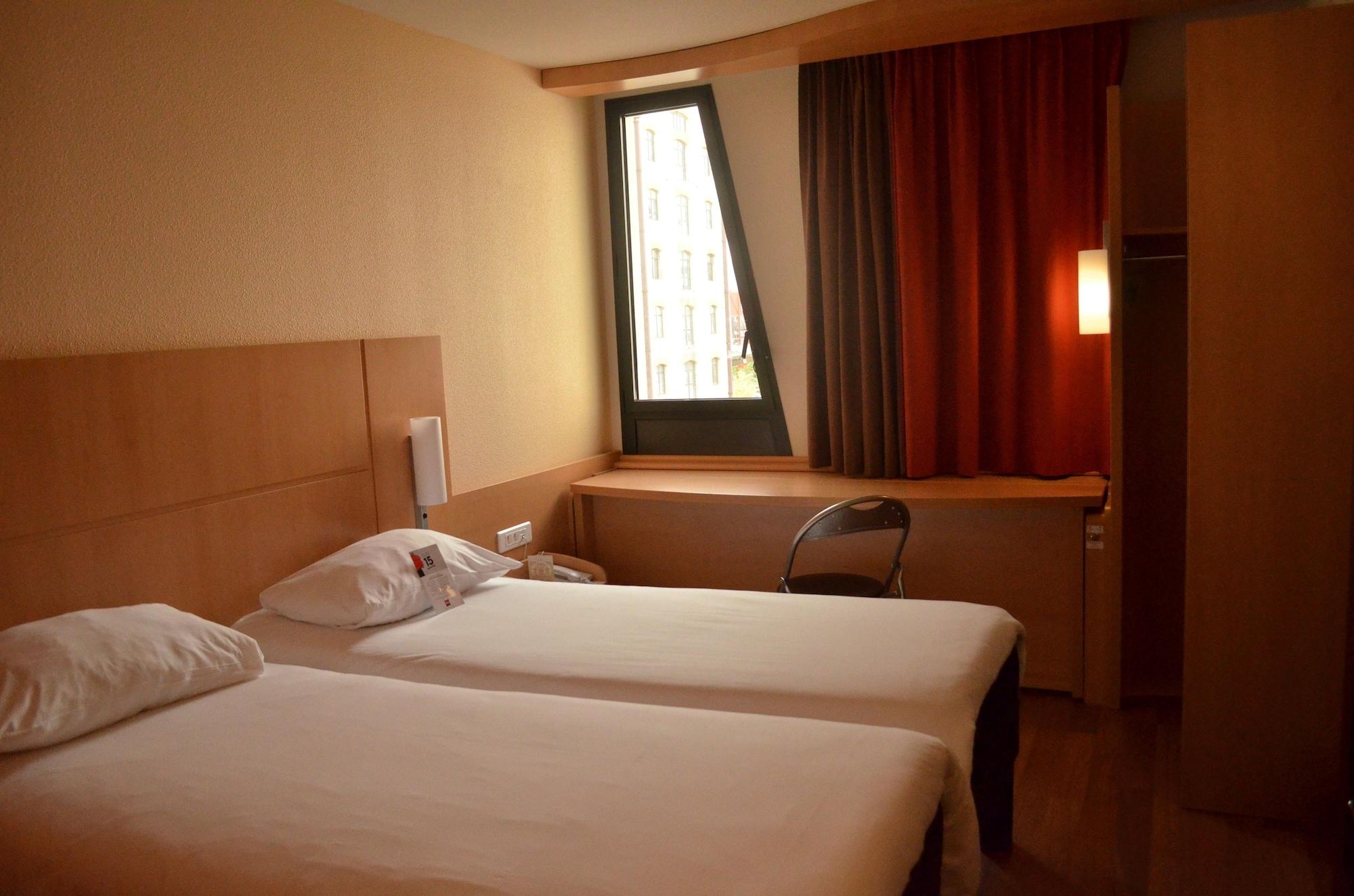 Ibis Marseille Centre Euromed Hotel Exterior foto